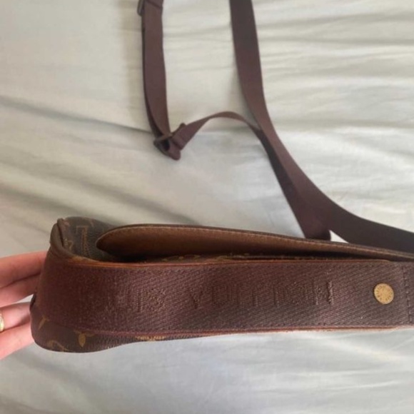 Louis Vuitton MM Bag Beaubourg Messenger - Picture 7 of 7